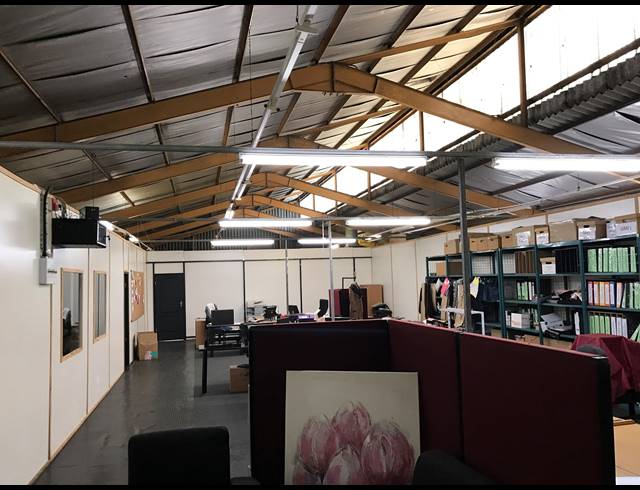 1,915M² FACTORY FOR SALE IN ELSIES RIVER INDUSTRIAL